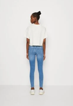 Noisy May Nmalena Semi Crop - T-Shirt Basique - Eggnog -Noisy May 000946ea657e44bf81c64306bbe6f5a7