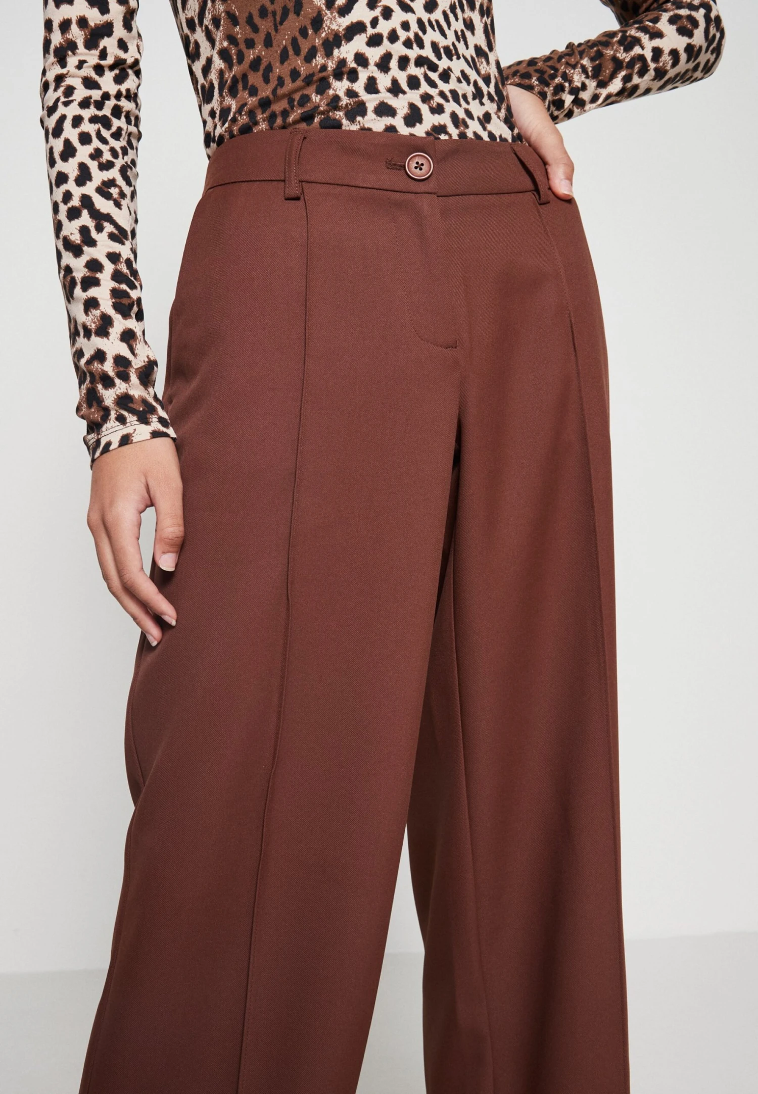 Noisy May Nmpinola - Pantalon Classique - Cappuccino 4 Noisy May Nmpinola - Pantalon Classique - Cappuccino – Image 4