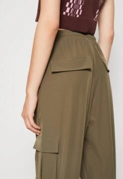 Noisy May Nmkirby Pants - Pantalon Cargo - Kalamata -Noisy May 2077343e9d764312b4ff36fca3603c7e