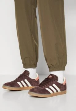 Noisy May Nmkirby Pants - Pantalon Cargo - Kalamata -Noisy May 2aadc6bf2564402994b996fa3ab98fe6