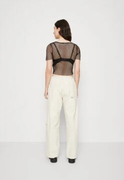 Noisy May Nmnetti O Neck Crop - T-Shirt Imprimé - Black 8 Noisy May Nmnetti O Neck Crop - T-Shirt Imprimé - Black -Noisy May 2d40449d5455413a84bcf9a7db27c4c3