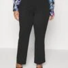 Nmrobyn Bootcut Pants Curve - Pantalon Classique - Black