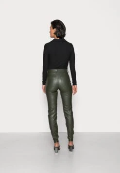 Noisy May Nmcallie Andy Pants - Pantalon Classique - Rosin -Noisy May 4e1e4f29eff04cbb9d1f4df2f7c60d8c