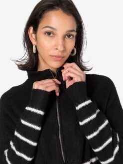 Noisy May Pulls à Col Roulé Pull-over ALICE Femme Noir -Noisy May 72d6e7e37fba34aec707659c0fb7eb7e