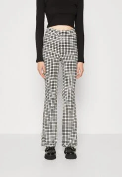 Noisy May Nmsally Pasa Pant - Pantalon Classique - Bright White/Black