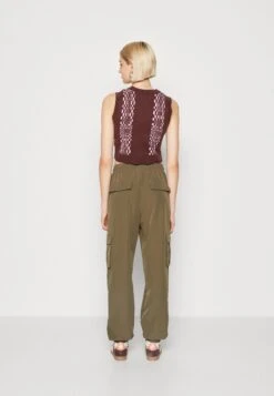 Noisy May Nmkirby Pants - Pantalon Cargo - Kalamata -Noisy May 7954fabb45eb4fd9b9c80832799e101d