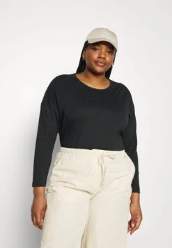 Nmmathilde O Neck High Low Curve - T-Shirt À Manches Longues - Black -Noisy May 89c649765eeb41e6a69607aa6c05876c