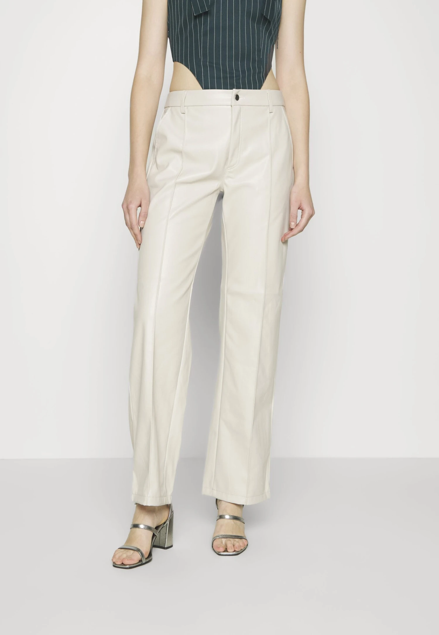 Noisy May Nmluke Straight Front Detail Pant - Pantalon Classique - Pumice Stone 3 Noisy May Nmluke Straight Front Detail Pant - Pantalon Classique - Pumice Stone – Image 3