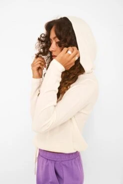 Noisy May Pulls à Capuche Pull-over Chen Femme Blanc -Noisy May 95a34f30b11bd542d258ac4848569e84