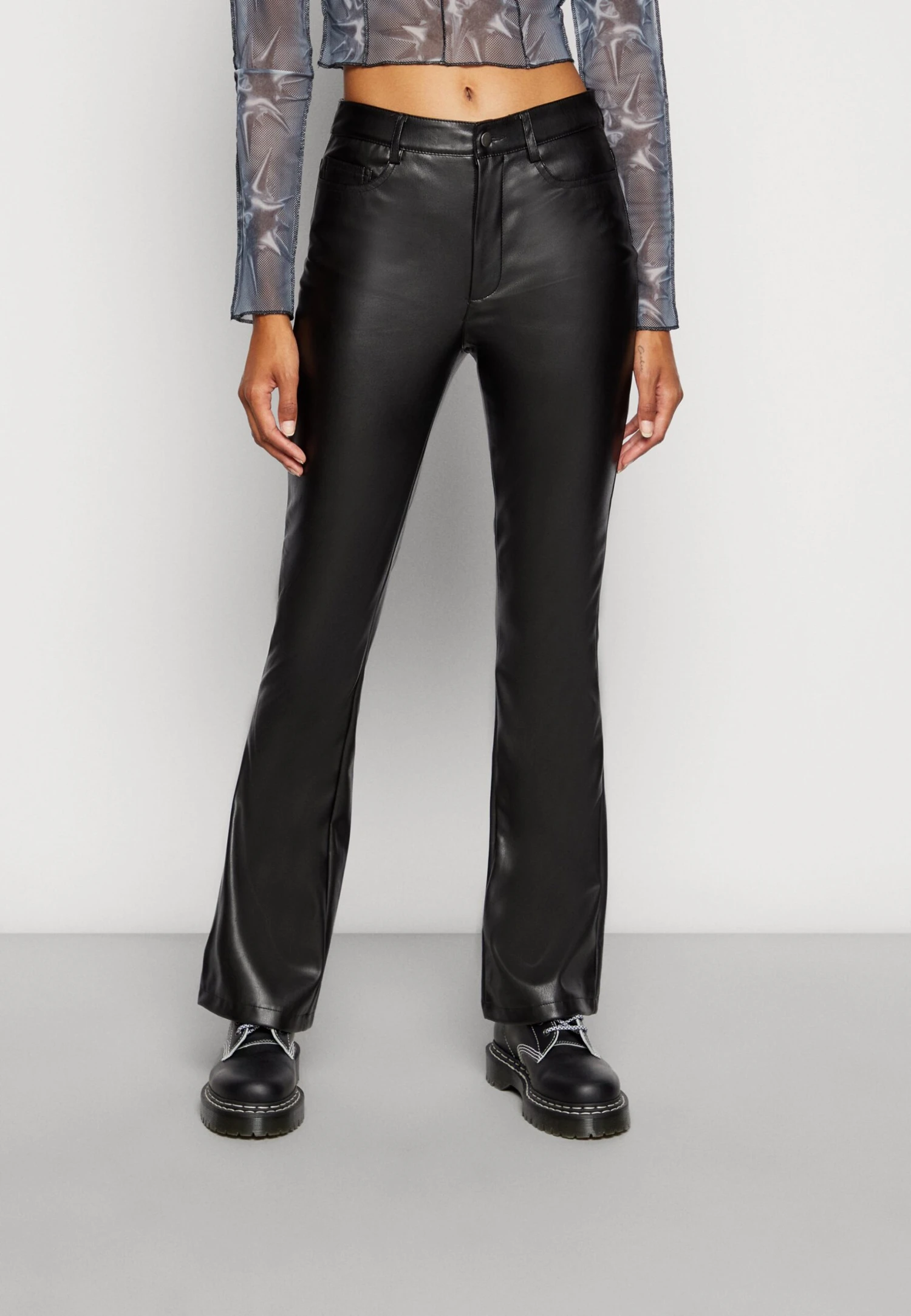 Noisy May Nmluke High Waist Flared Pant - Pantalon Classique - Black 1 Noisy May Nmluke High Waist Flared Pant - Pantalon Classique - Black