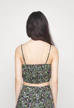 Noisy May Petite Nmrue Singlet Crop Top - Débardeur - Black -Noisy May aeb3905653ec4f91a3f6e8c760a739f9