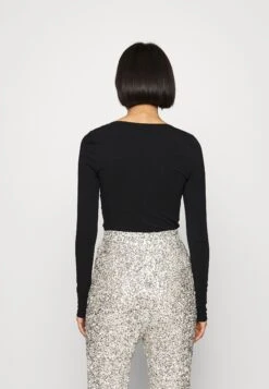 Noisy May Petite Nmkerry Corset Cropped - T-Shirt À Manches Longues - Black 8 Noisy May Petite Nmkerry Corset Cropped - T-Shirt À Manches Longues - Black -Noisy May b16ae6046644432793344c2d2a8a2a68