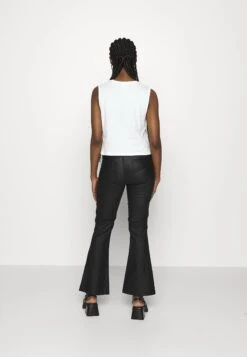 Noisy May Petite Nmsallie Hw Flare Coated Pants Petite - Pantalon Classique - Black -Noisy May c4cb7501e396468fba7e8d0dba12617f