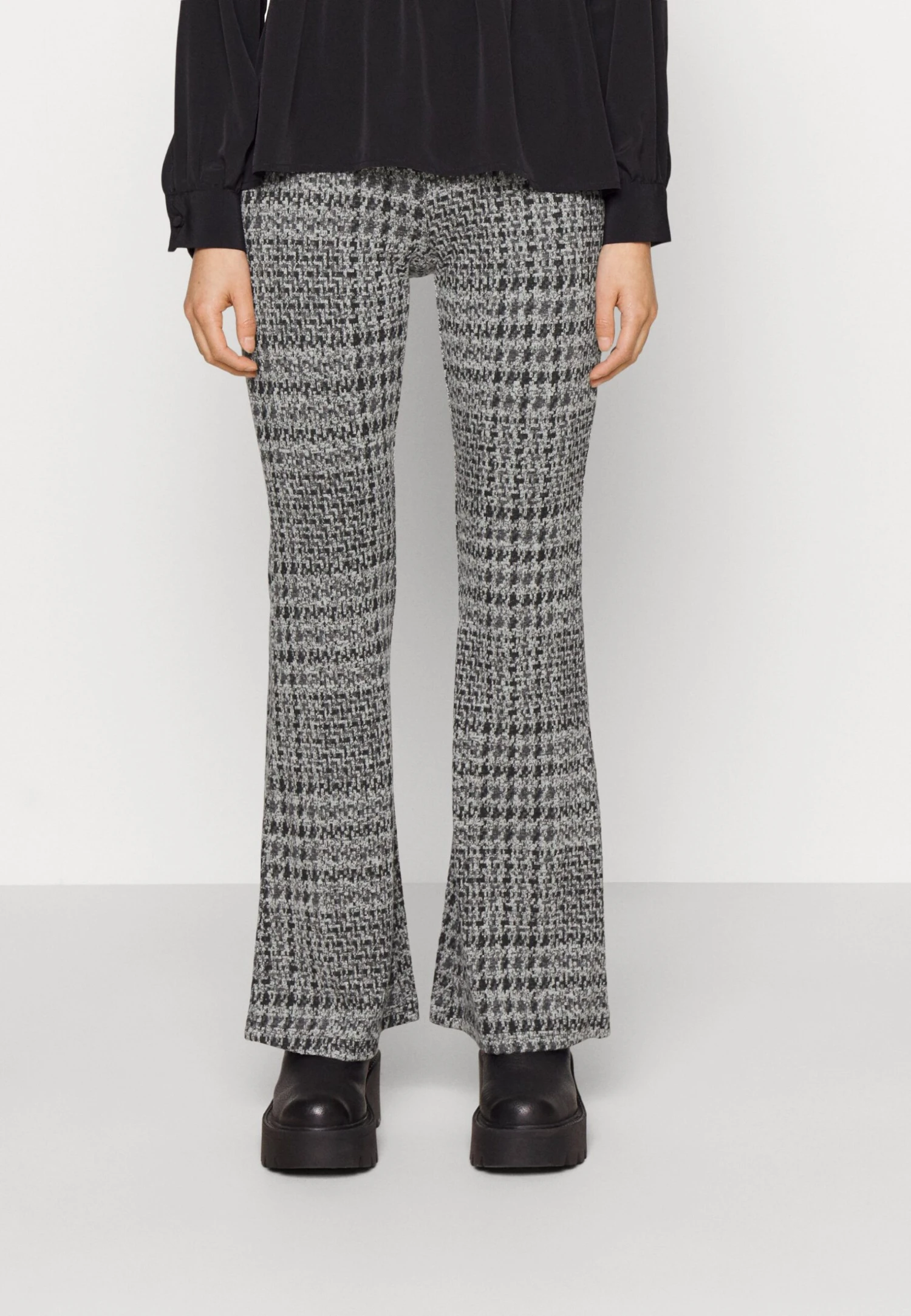 Noisy May Petite Nmtowny Pant - Pantalon Classique - Black 1 Noisy May Petite Nmtowny Pant - Pantalon Classique - Black