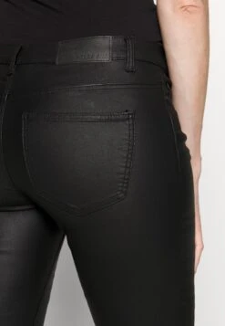 Nmallie Coated Tall - Pantalon Classique - Black -Noisy May c7e50bce01454901a3859303d302fe6e