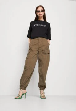 Noisy May Nmlolly Loose Pant - Pantalon Classique - Crocodile -Noisy May c9e0677d799847d08b7215440c1f9ee6