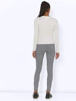 Noisy May Pulls Basiques Pull-over Femme Blanc Cassé -Noisy May d05370660b64b09e028416f9f960c44e