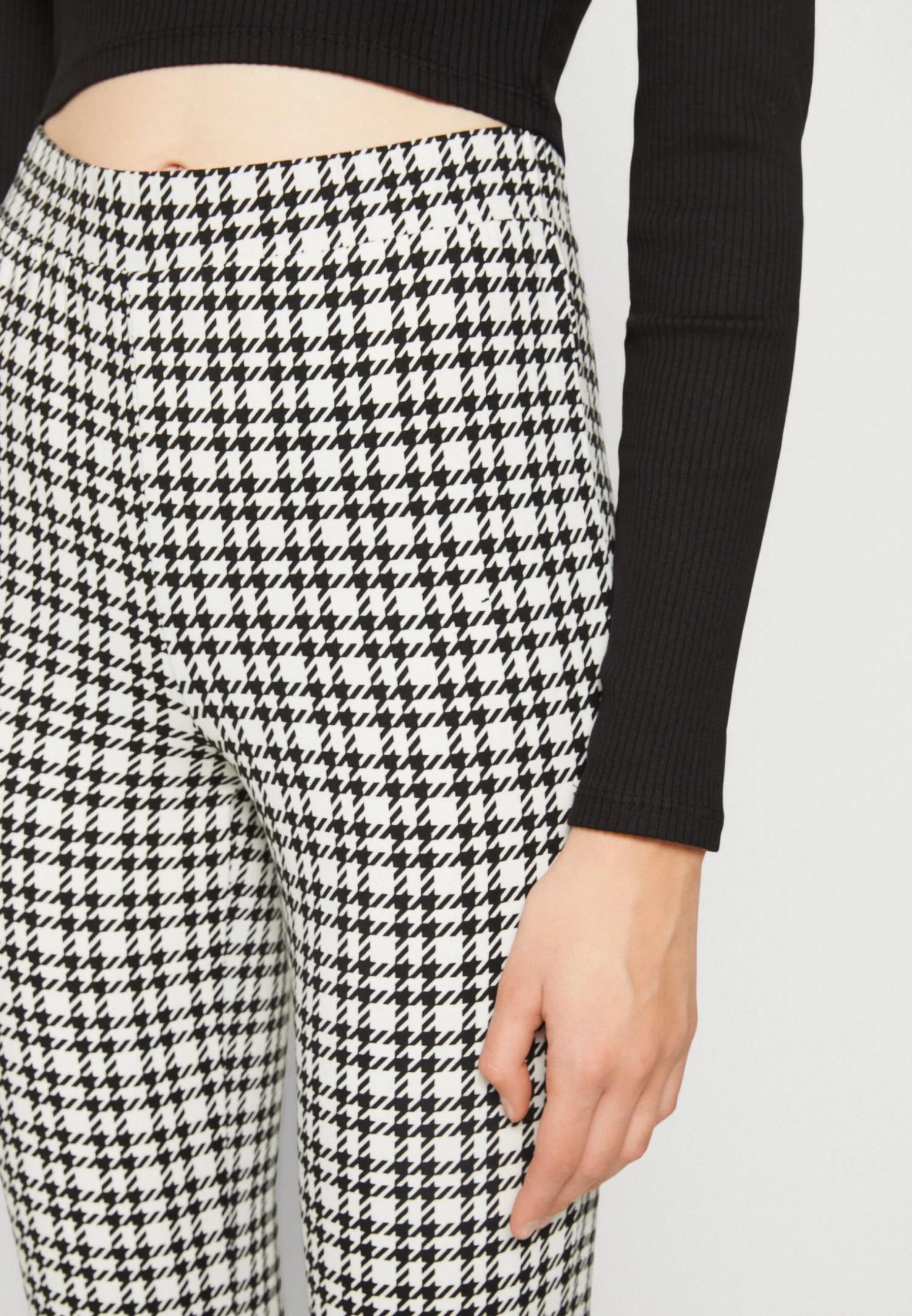 Noisy May Nmsally Pasa Pant - Pantalon Classique - Bright White/Black 6 Noisy May Nmsally Pasa Pant - Pantalon Classique - Bright White/Black – Image 6