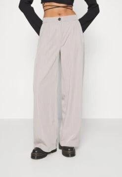 Noisy May Nmvera Wide Leg Pant - Pantalon Classique - Grey -Noisy May e117c5214bc748e19b78c46f3d0048f8