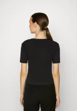 Noisy May Maya O Neck Cutout Noos - T-Shirt Imprimé - Black 7 Noisy May Maya O Neck Cutout Noos - T-Shirt Imprimé - Black -Noisy May e41cfe8fa6344046a60392900f186ad3