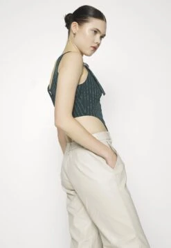 Noisy May Nmluke Straight Front Detail Pant - Pantalon Classique - Pumice Stone 15 Noisy May Nmluke Straight Front Detail Pant - Pantalon Classique - Pumice Stone -Noisy May edd1cb6b595d4122bf1bff45013987ba