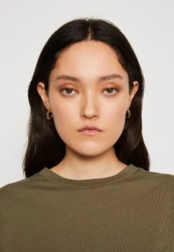 Noisy May Nmalena Semi Crop - T-Shirt Basique - Kalamata -Noisy May f3e08a9cb8b2466f9926ed0d773ba97d