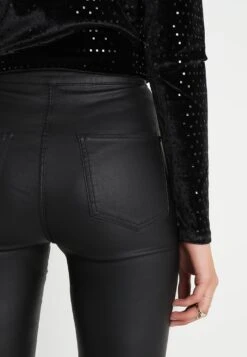 Noisy May Nmella Super Coated Pants - Pantalon Classique - Black -Noisy May f918c994430d4329a21b2a3664ff7c82